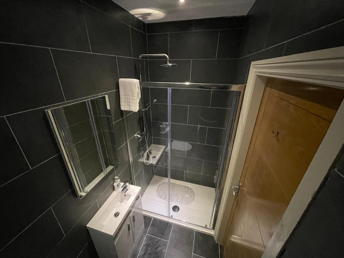 Y Griffin Otel Penrhyndeudreath Dış mekan fotoğraf